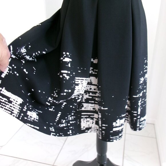 Elie Tahari CITY SCAPE Graphic Print Short Sleeve Dress Stretch 8 Black Whit - Picture 5 of 16